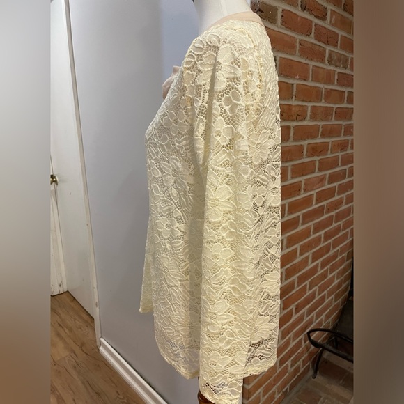 NWOT BiBi Sheer Lace Top - Picture 6 of 8